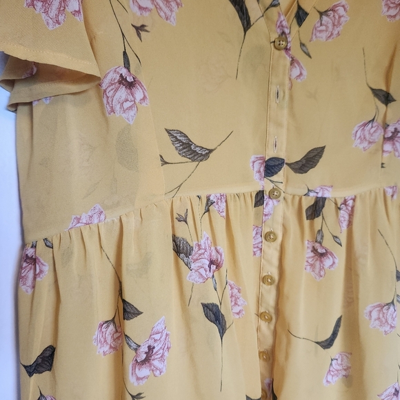 Torrid *NWOT Lexie Babydoll Chiffon  Tunic In Floral Yellow - Size 0 - Picture 9 of 16